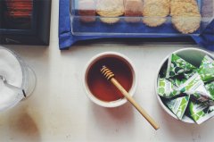 吃蜂蜜会导致蛀牙吗?