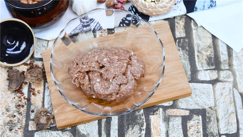 牛肉丸子面的做法