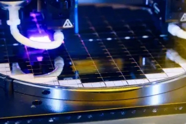 英特尔实现3D先进封装技术的大规模量产