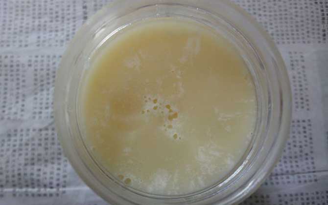 蜂蜜能直接涂在脸上吗?