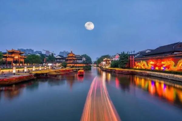 南京秦淮河游船哪里坐 南京秦淮河游船哪里坐