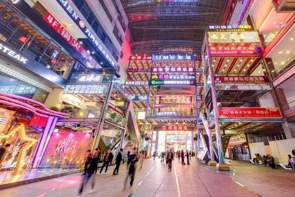 重庆的夜市小吃街在哪里 有哪些（较场口得意世界攻略）