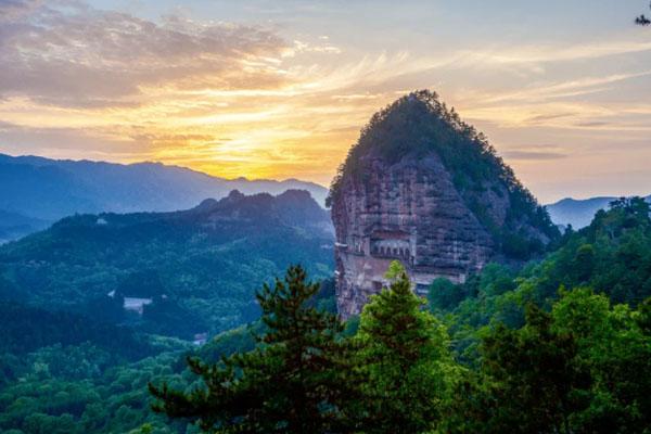 甘肃最值得去的旅游景点 甘肃旅游必去景点推荐 甘肃最值得去的旅游景点 甘肃旅游必去景点推荐