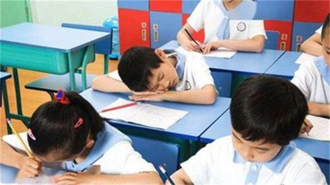 动不动就哭的孩子长大怎么样