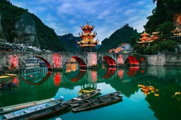 镇远古城和凤凰古城哪个更值得去 镇远古城和凤凰古城哪个更值得去