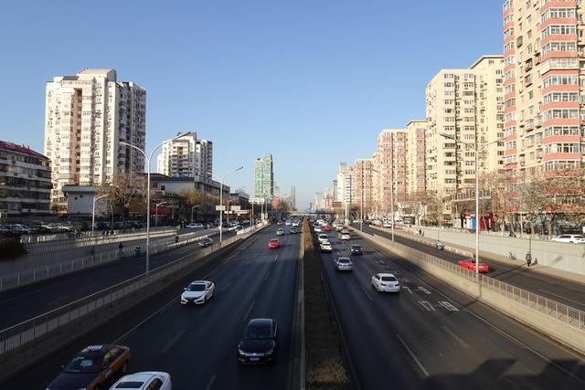 索尼h9长焦镜头拍什么景象好(超高倍变焦可拍摄4K的旅游神器)