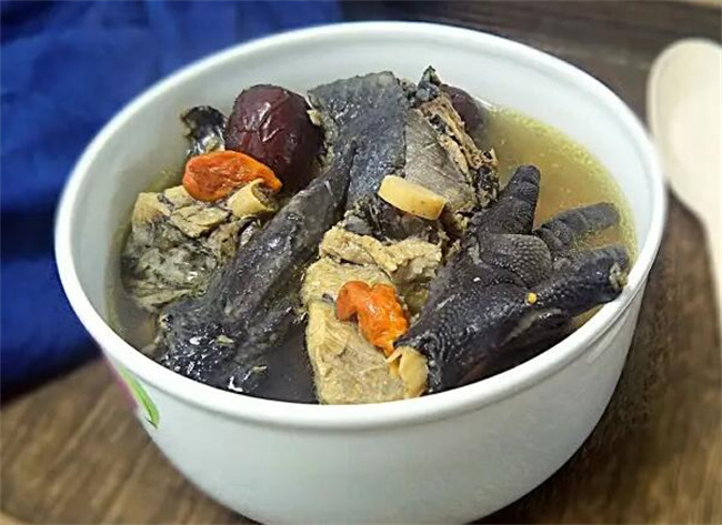 天暖别乱吃，小心肠胃炎