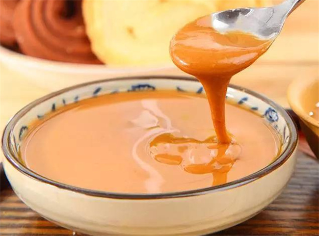 莲子银耳蛋茶的制作方法