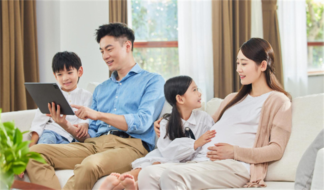 哪两种发型的宝宝可能存在发育异常呢