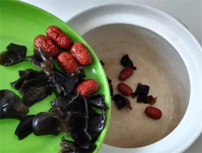 清爽的金针菇鸡丝制作方法