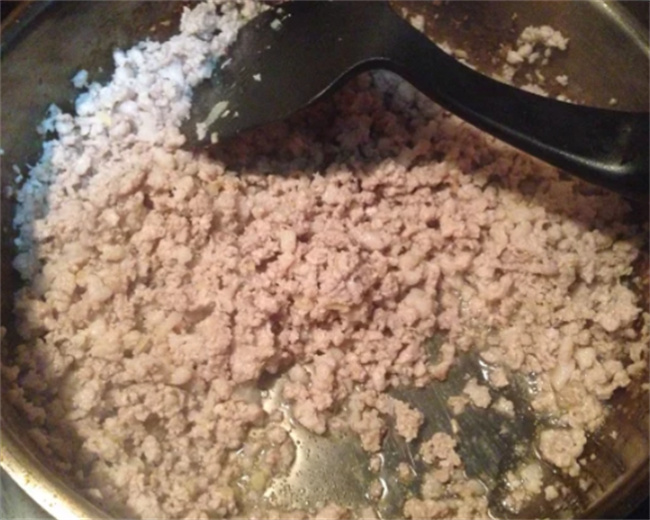 家里面自制宝宝肉肠