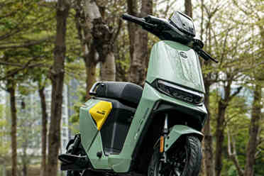 露营骑行电动车推荐？九号电动车F2z 110体验，110KM长续航满足你