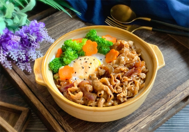 韩式拌饭家庭版做法