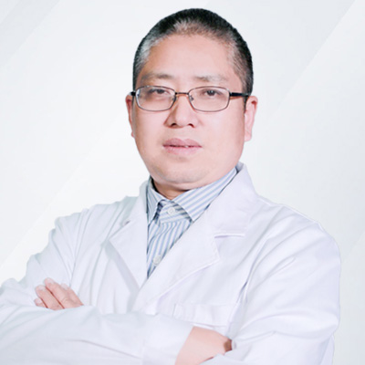 乳腺癌左乳切除术一年半现在是复发吗？