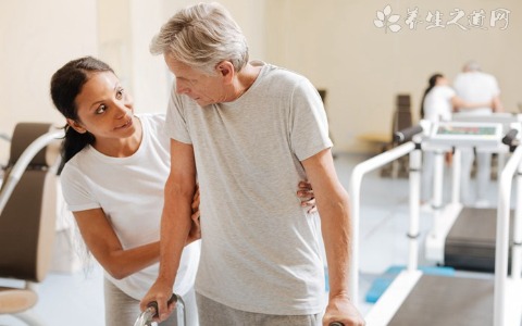 老人如何防止腰部扭伤