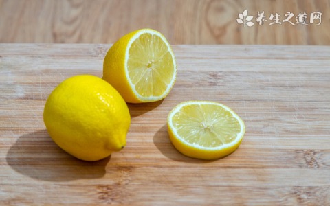 海鲜和柠檬能一起吃吗