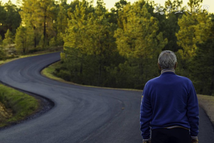 青少年脱发是怎么回事